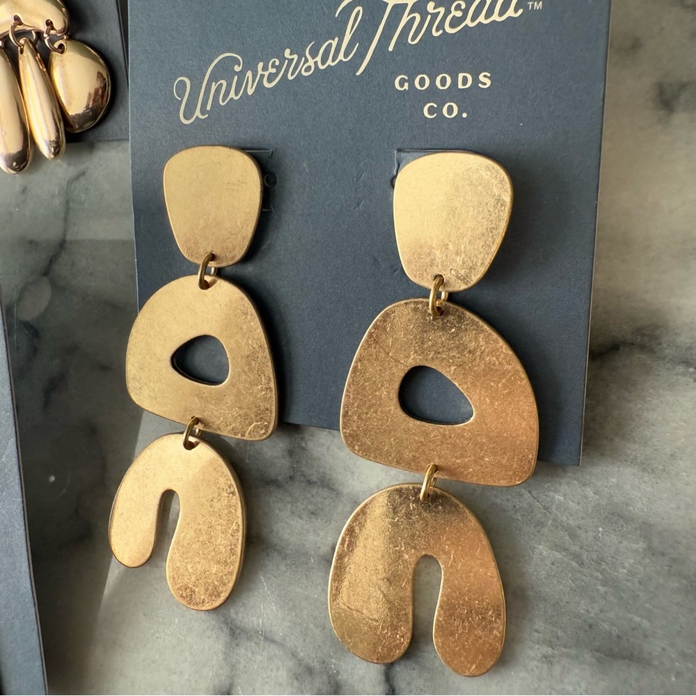 Universal Thread Earrings Bundle - 3 Pairs - Picture 3 of 5